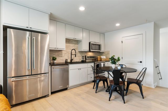 1306 Navasota ST, Austin, TX 78702