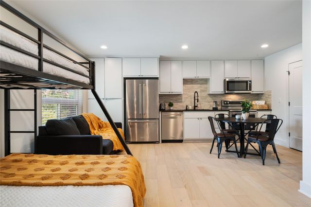 1306 Navasota ST, Austin, TX 78702