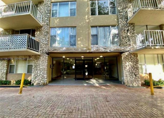 1805 Sans Souci Blvd 501, North Miami, FL 33181