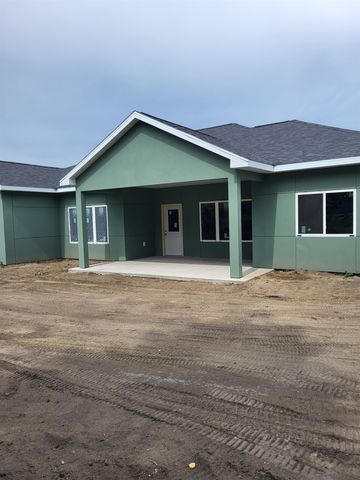 3804 45TH ST SE, Minot, ND 58701
