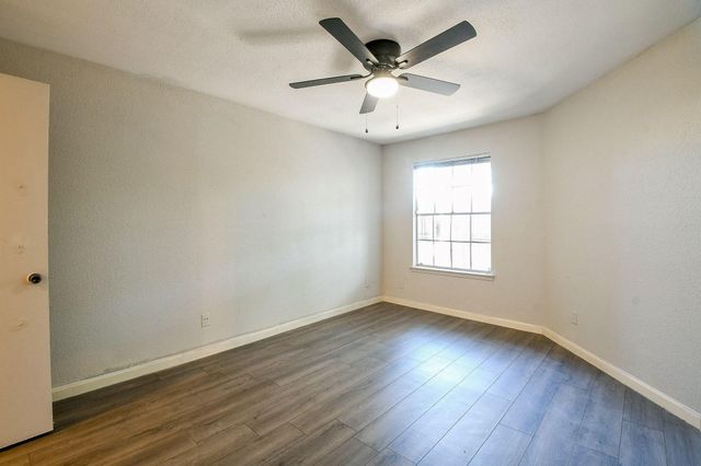 9700 Leawood Boulevard 311, Houston, TX 77099