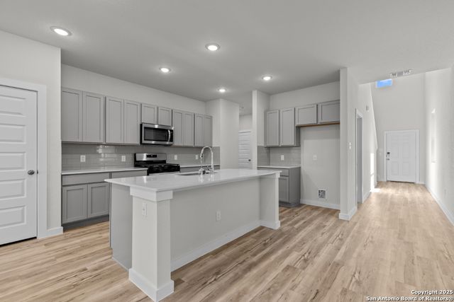 9982 Forestier Green, San Antonio, TX 78214
