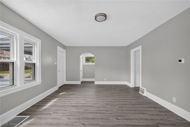 449 Kenilworth Avenue SE, Warren, OH 44483