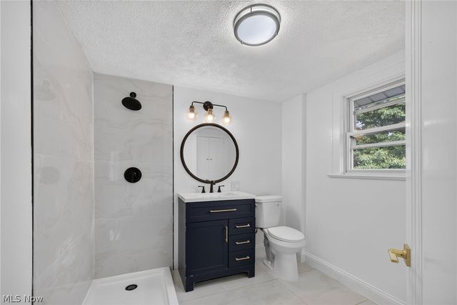 449 Kenilworth Avenue SE, Warren, OH 44483