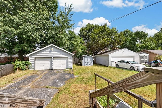 449 Kenilworth Avenue SE, Warren, OH 44483