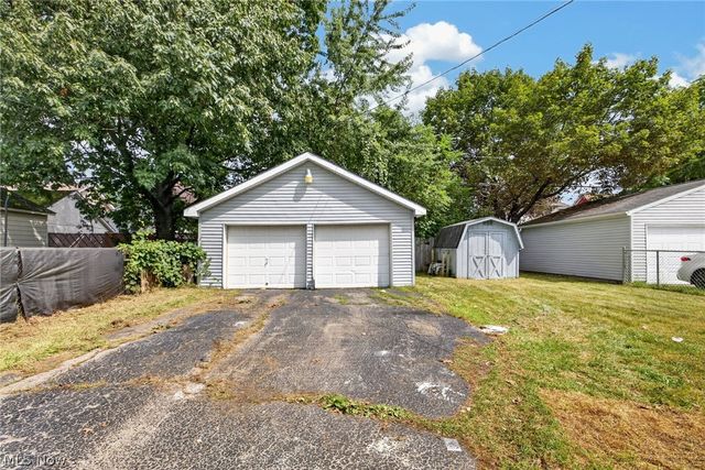 449 Kenilworth Avenue SE, Warren, OH 44483