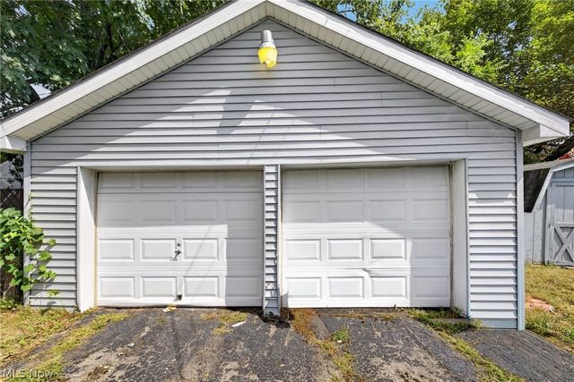 449 Kenilworth Avenue SE, Warren, OH 44483