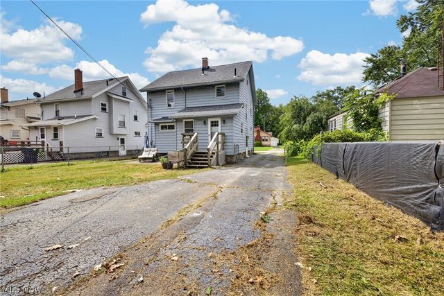 449 Kenilworth Avenue SE, Warren, OH 44483