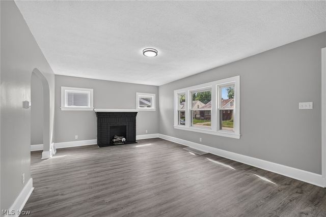 449 Kenilworth Avenue SE, Warren, OH 44483