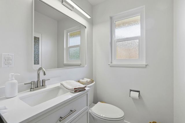 1828 Wayside Ln, Sacramento, CA 95864