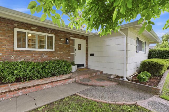 1828 Wayside Ln, Sacramento, CA 95864