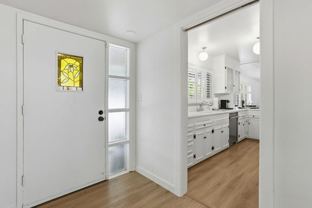 1828 Wayside Ln, Sacramento, CA 95864