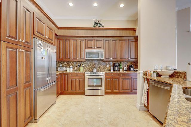 10207 Allamanda Boulevard, Palm Beach Gardens, FL 33410