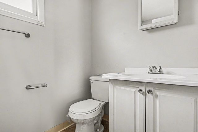 2900 Gentry Lane, Columbus, OH 43232