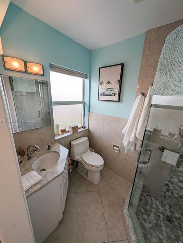 1501 S Surf Rd 21, Hollywood, FL 33019