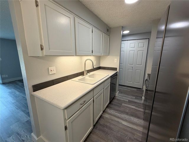 209 E Highline Cir 209-202, Centennial, CO 80122