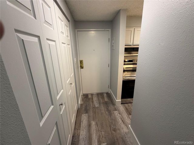 209 E Highline Cir 209-202, Centennial, CO 80122