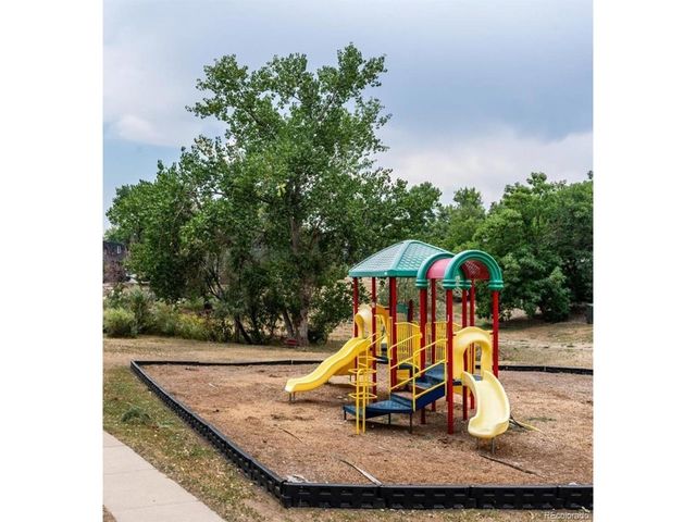 209 E Highline Cir 209-202, Centennial, CO 80122