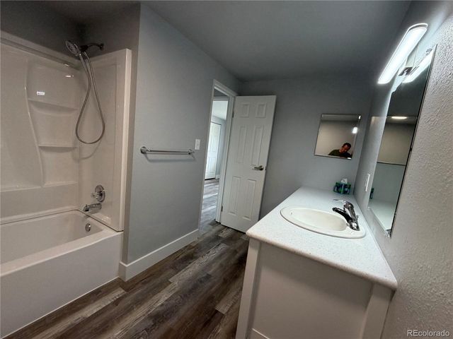 209 E Highline Cir 209-202, Centennial, CO 80122