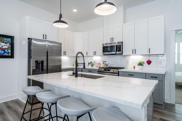 8324 Springwood Canyon Lane, Houston, TX 77055