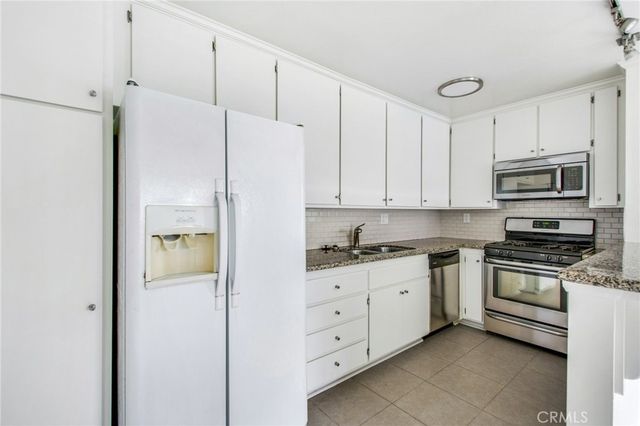 201 16th Street 2, Huntington Beach, CA 92648