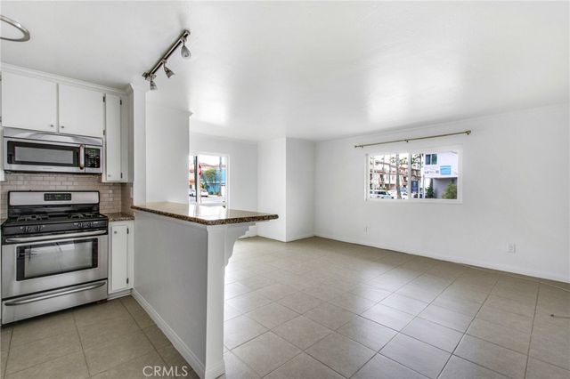 201 16th Street 2, Huntington Beach, CA 92648