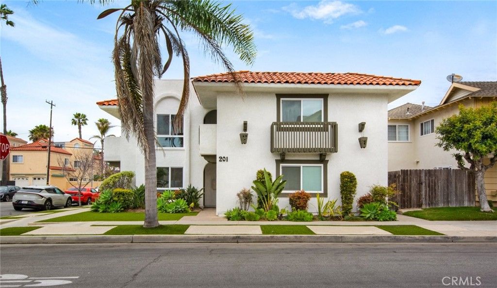 201 16th Street 2, Huntington Beach, CA 92648