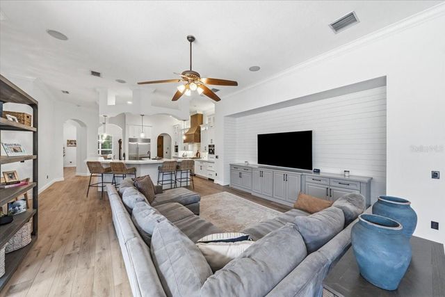 16303 DUNLINDALE DRIVE, Lithia, FL 33547