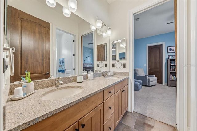 16303 DUNLINDALE DRIVE, Lithia, FL 33547