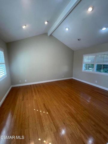 74 Rosehedge Lane, Oak Park, CA 91377