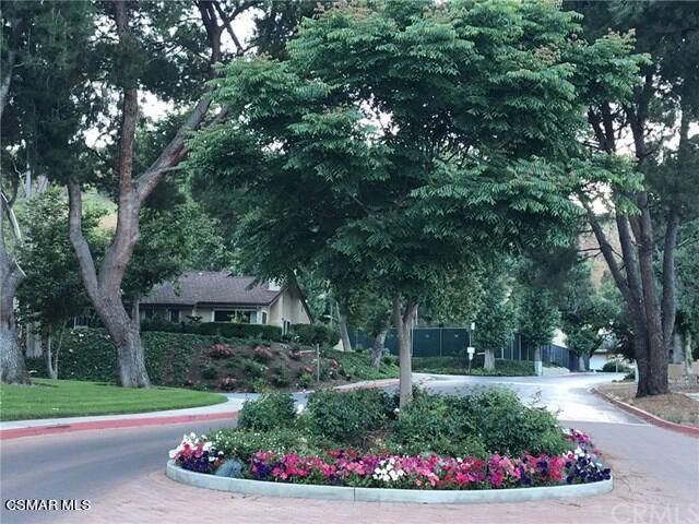 74 Rosehedge Lane, Oak Park, CA 91377