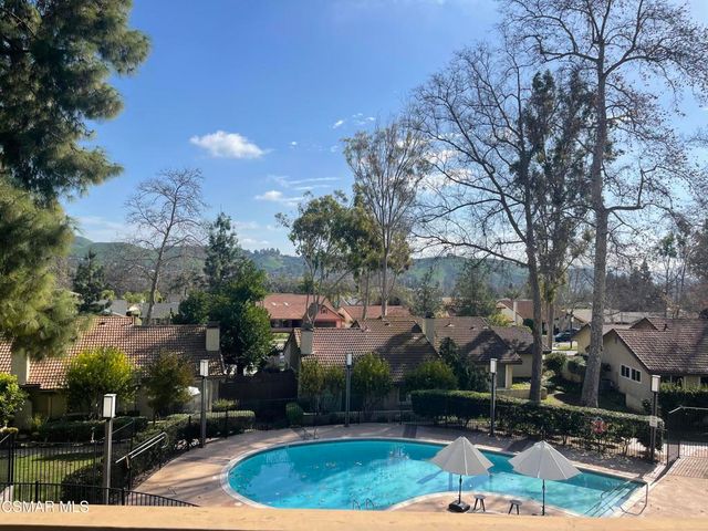 74 Rosehedge Lane, Oak Park, CA 91377