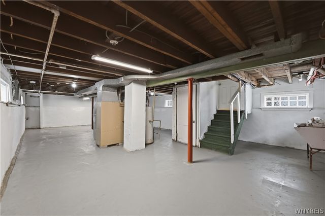 242 Newburgh Avenue, Buffalo, NY 14215