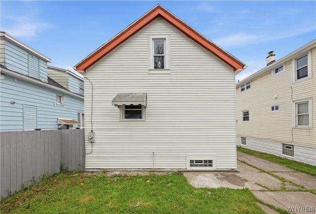 242 Newburgh Avenue, Buffalo, NY 14215
