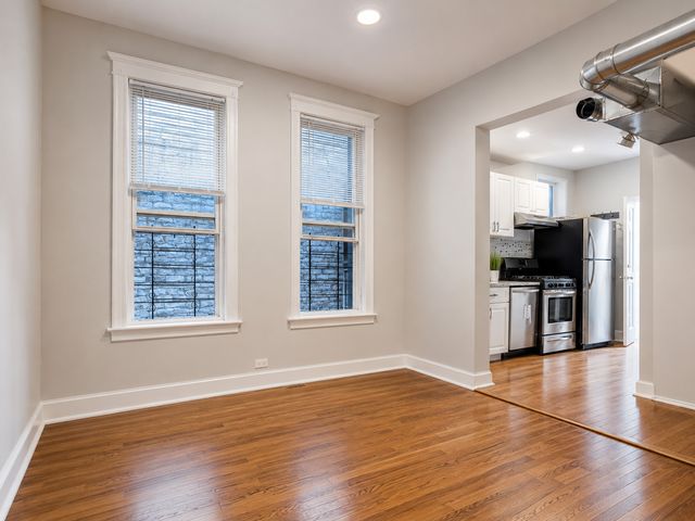 3544 N Halsted Street, Chicago, IL 60657