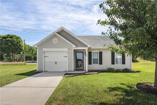 216 Florida Drive, Thomasville, NC 27360