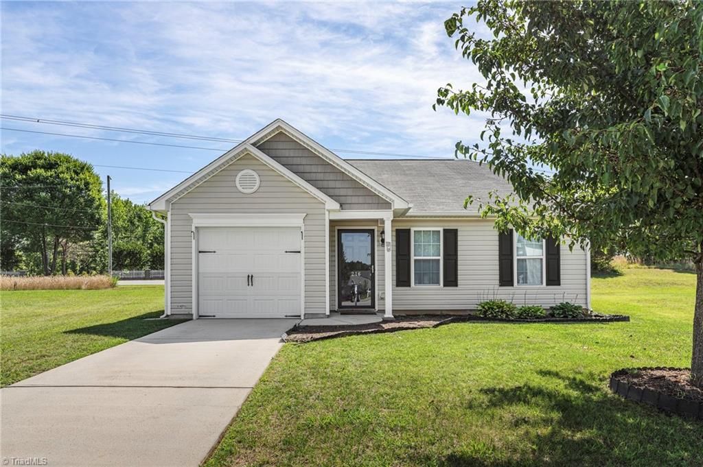 216 Florida Drive, Thomasville, NC 27360