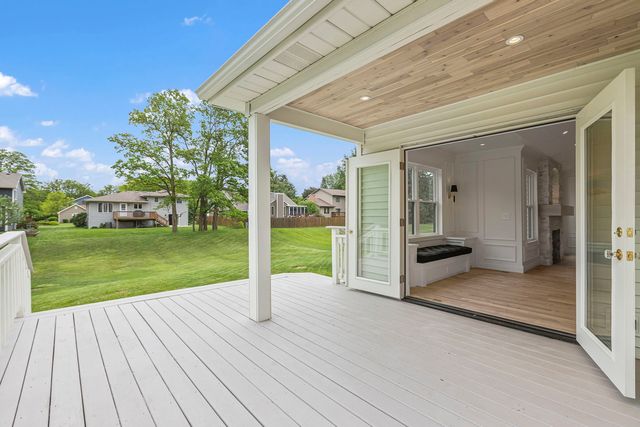 1004 Golden Avenue, Woodstock, IL 60098