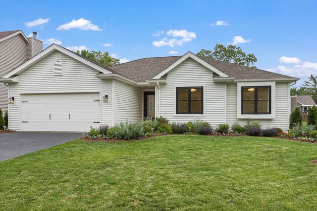 1004 Golden Avenue, Woodstock, IL 60098