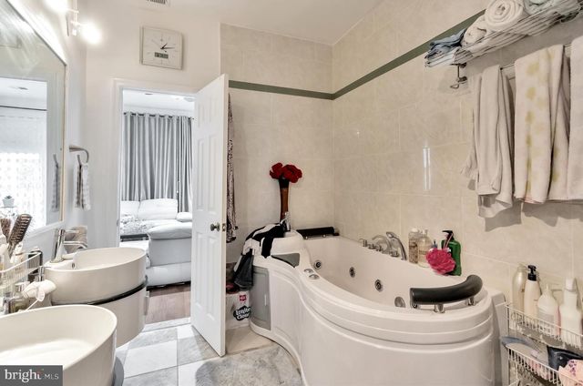 403 N HORNERS LN, Rockville, MD 20850