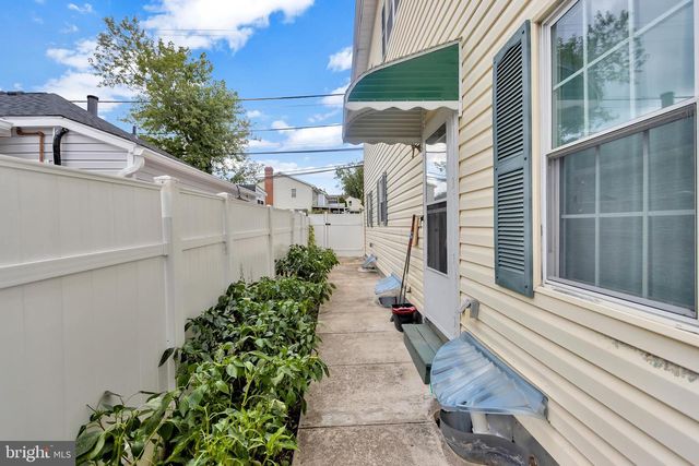 403 N HORNERS LN, Rockville, MD 20850