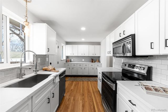 7625 W 23rd Place, Lakewood, CO 80214