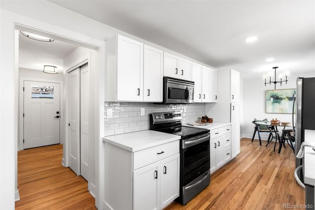 7625 W 23rd Place, Lakewood, CO 80214