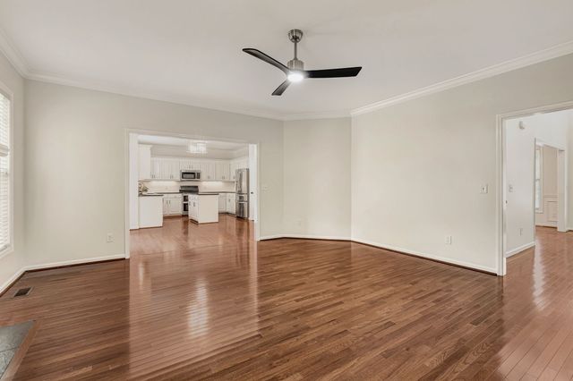 1019 Brixworth Dr, Thompsons Station, TN 37179