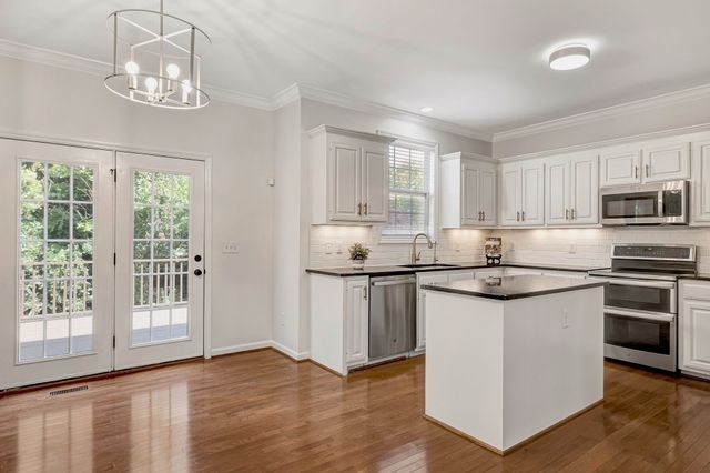 1019 Brixworth Dr, Thompsons Station, TN 37179