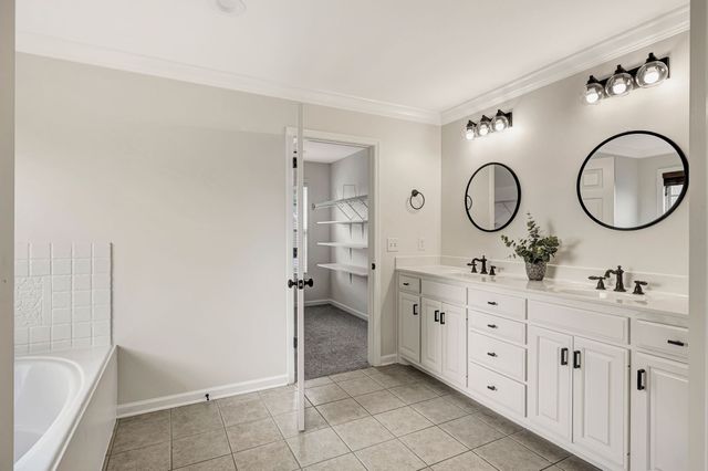 1019 Brixworth Dr, Thompsons Station, TN 37179