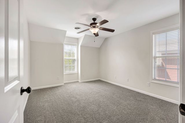 1019 Brixworth Dr, Thompsons Station, TN 37179