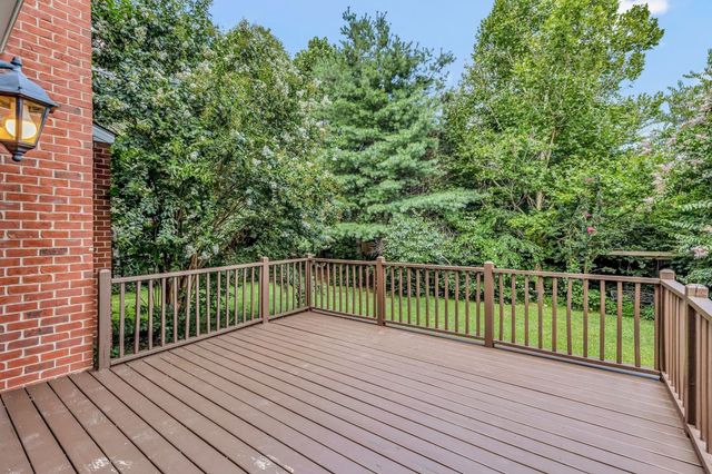 1019 Brixworth Dr, Thompsons Station, TN 37179