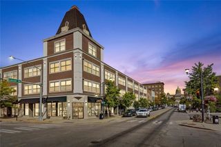 400 E Locust Street 203, Des Moines, IA 50309