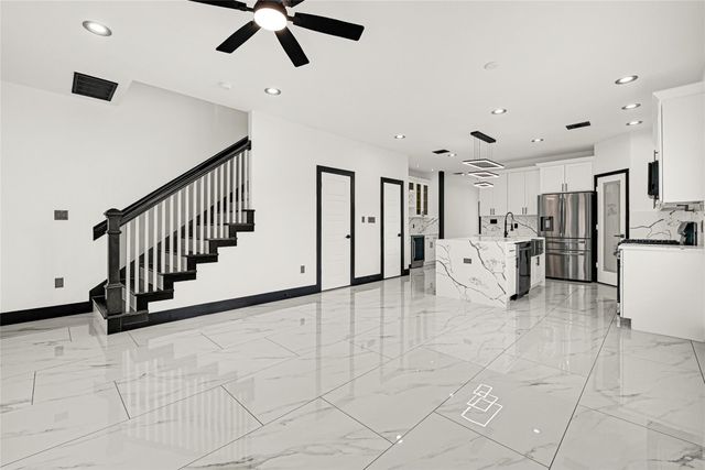 13106 Donegal B, Houston, TX 77047